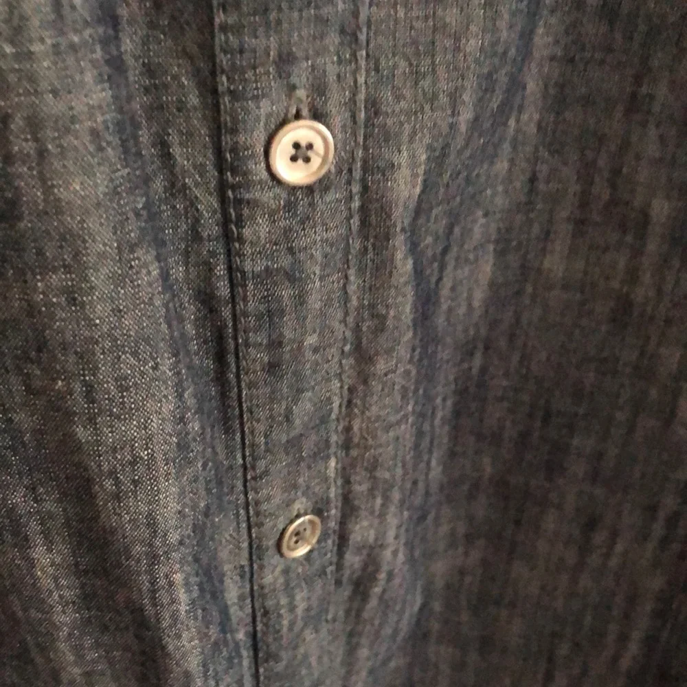 Chico's Denim Blue  Shirt size L/XL - Picture 9 of 9